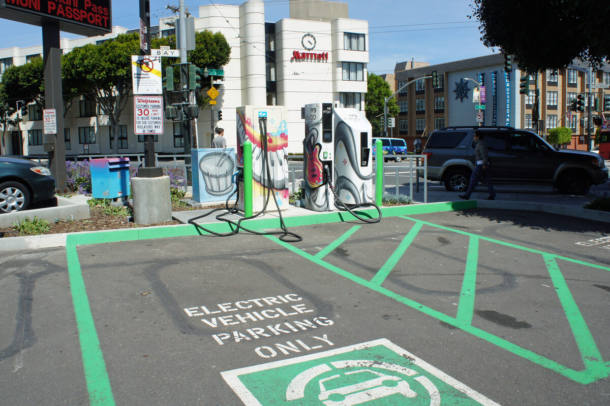 California's RIDE opens applications Nov. 2: up to $20,300 toward an EV for rideshare drivers