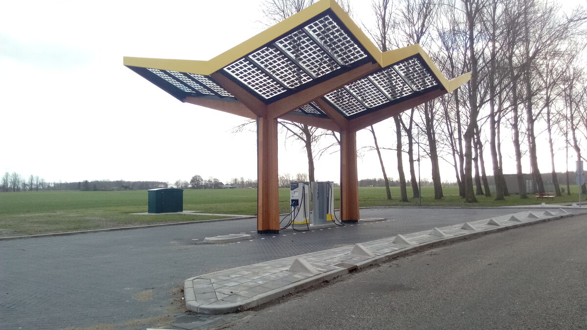 Fastned Q3 2026: Comparable Charging Revenue Up 47% to €46.3M, 65 Stations Under Construction
